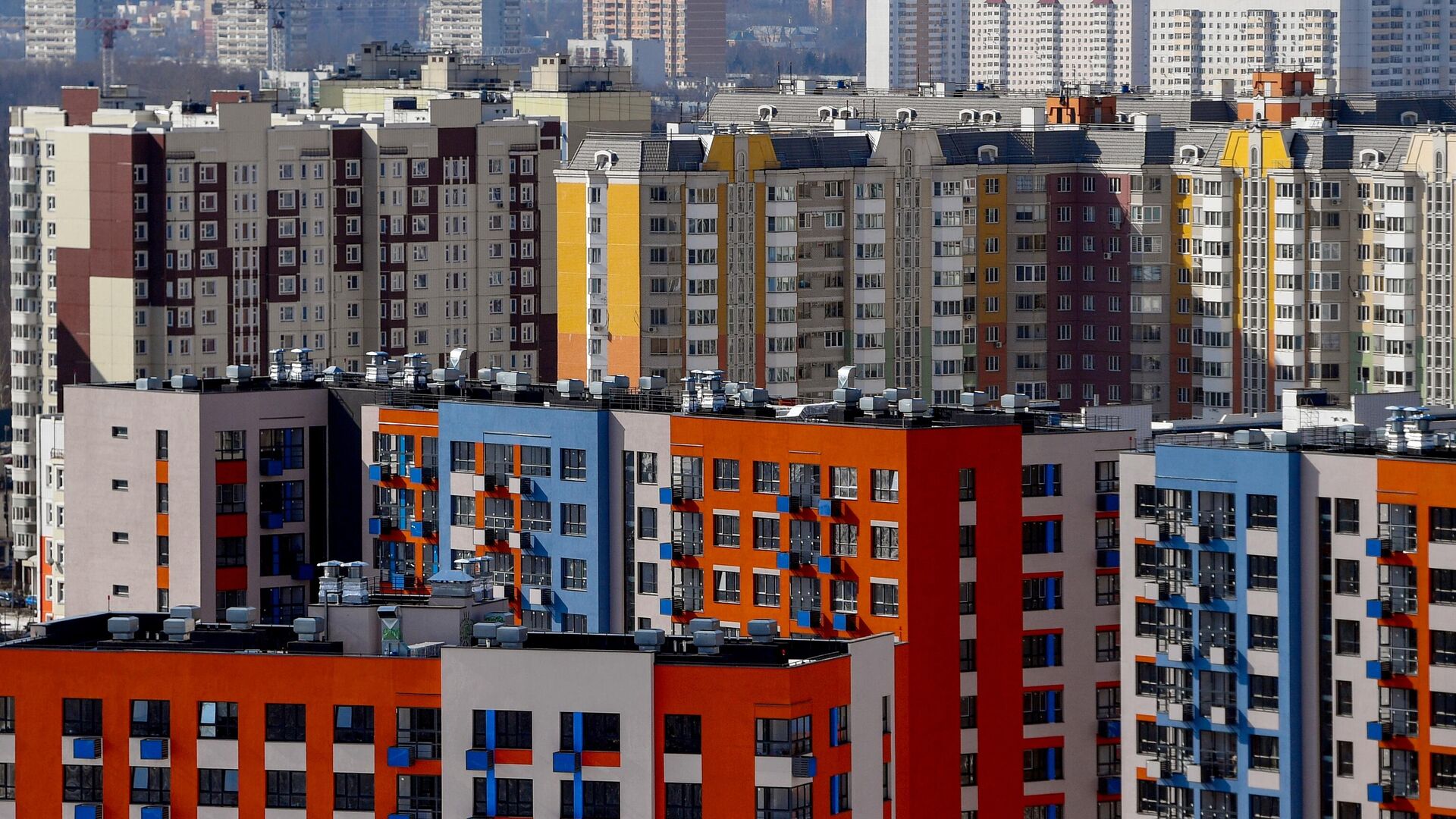 Ждать ли снижения цен на жилье в 2025 году: ​мнения экспертов